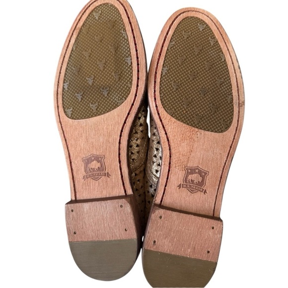 New! Trask Ali Perf in Gold Italian Metallic Suede - Picture 5 of 5